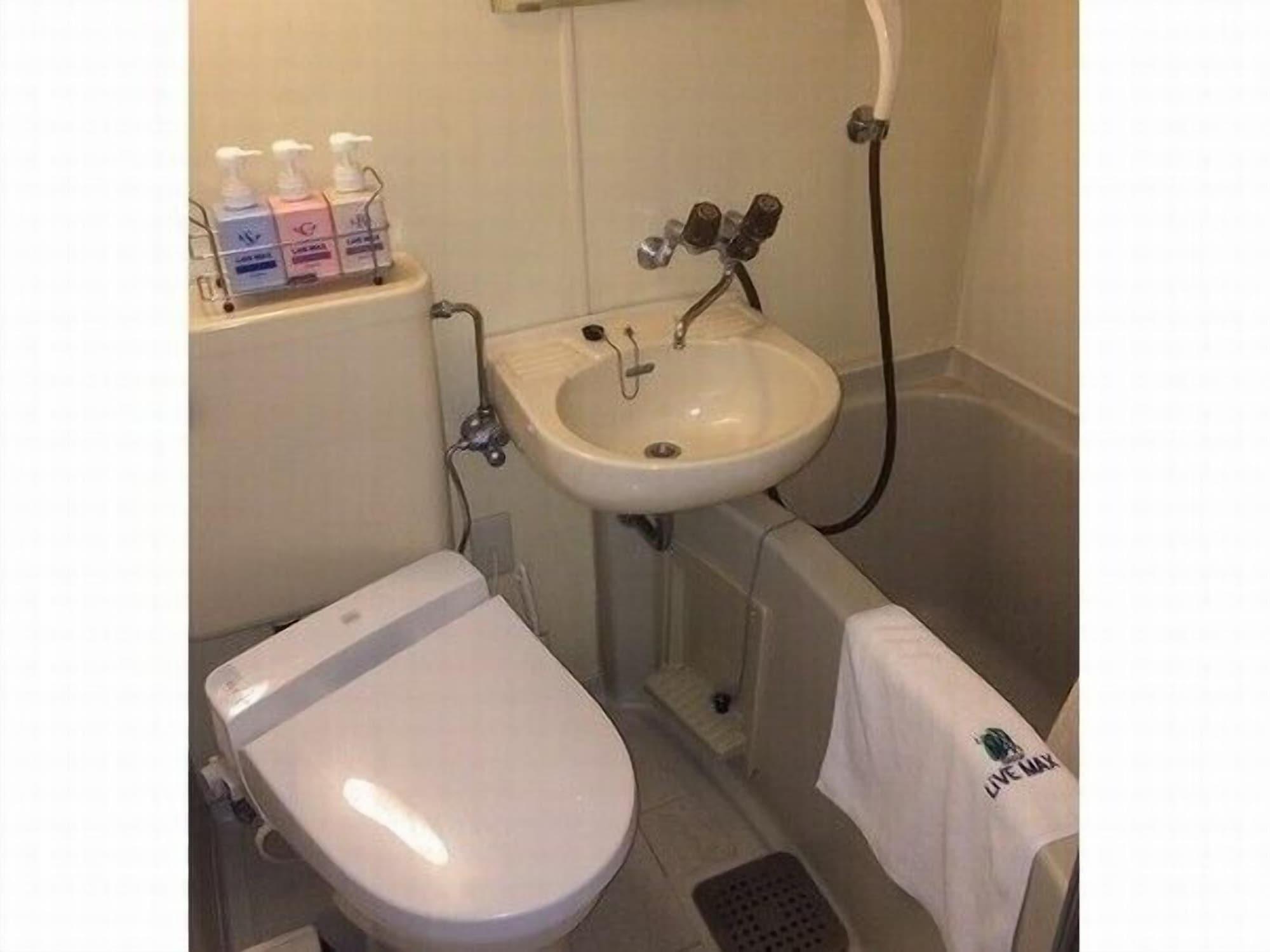 Hotel Livemax Budget Kawasaki Ekimae Exteriör bild