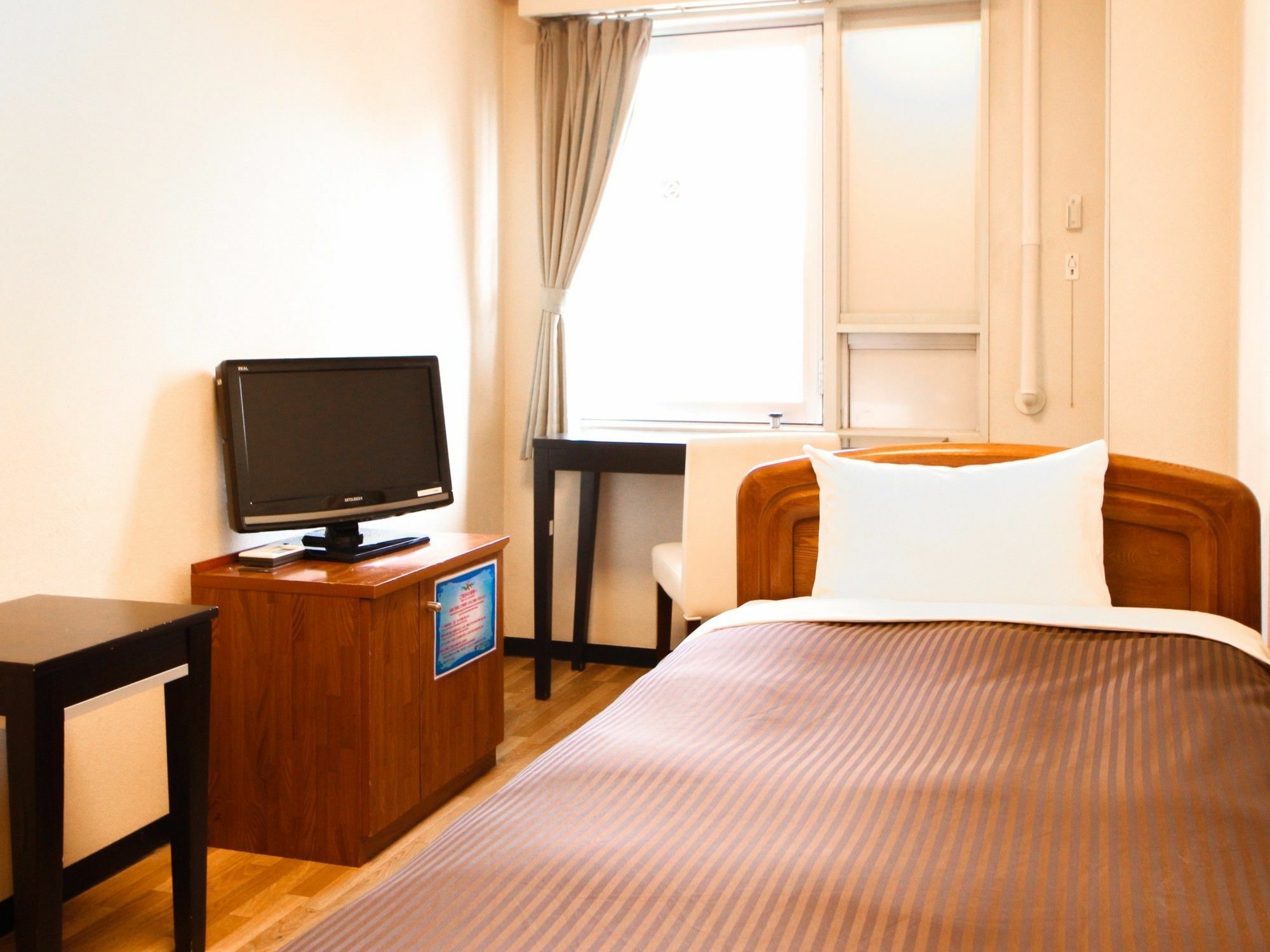 Hotel Livemax Budget Kawasaki Ekimae Exteriör bild